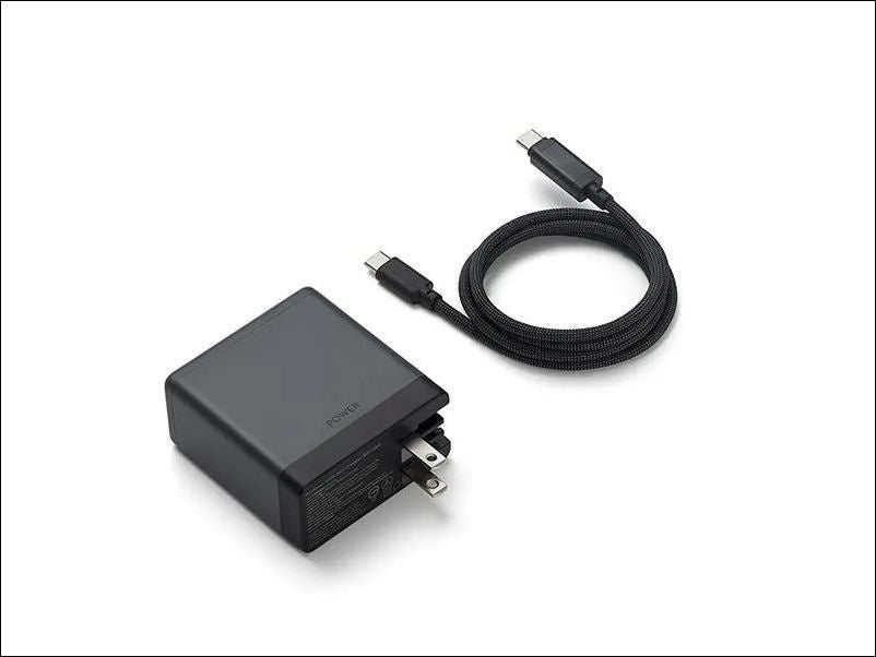 最大140W出力に対応した「DJI Power 140W GaN 充電器」を発売│専用ケーブルで充電状況をリアルタイム表示