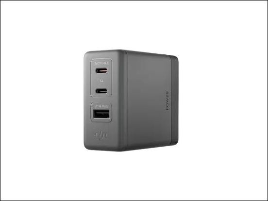 最大140W出力に対応した「DJI Power 140W GaN 充電器」を発売│専用ケーブルで充電状況をリアルタイム表示