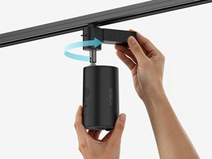 Wi-Fi環境がなくても、届いたその日から2カ所を見守り。ダクトレール式「iQSE-G1」2台防犯カメラ＋モニターセットを発売