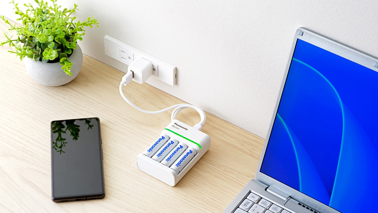 充電式ニッケル水素電池「エネループ」に対応したUSB Type-C入力の急速充電器を新発売 のアイキャッチ画像